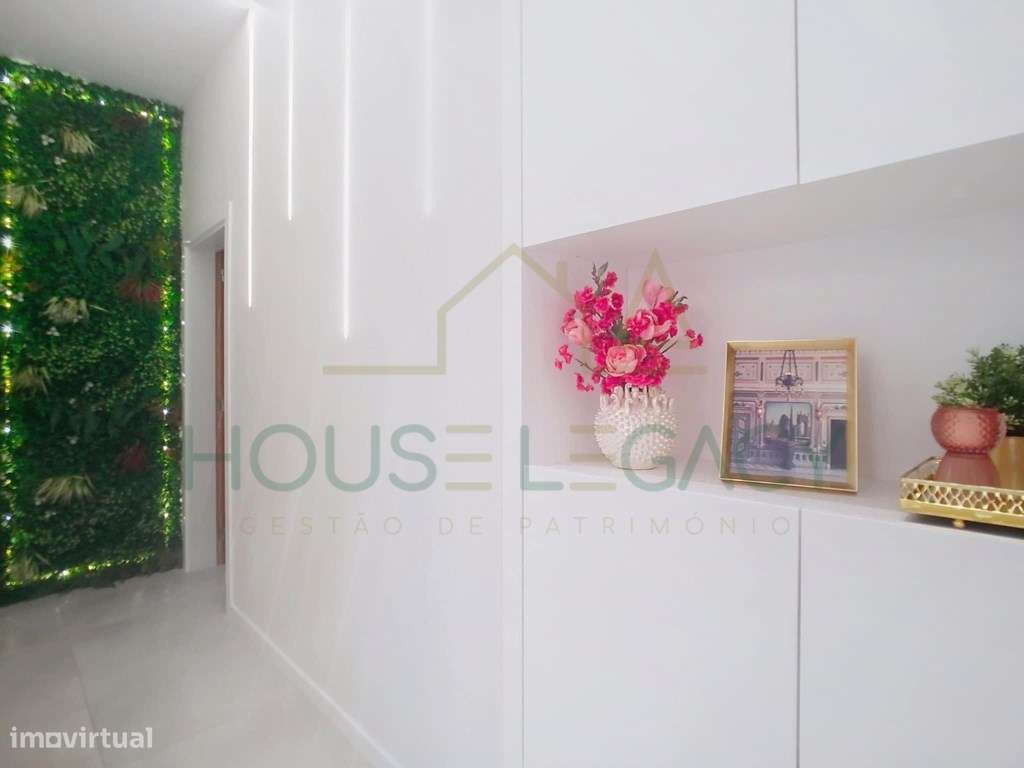 Loja versátil, luminosa e adaptável a várias atividades-10