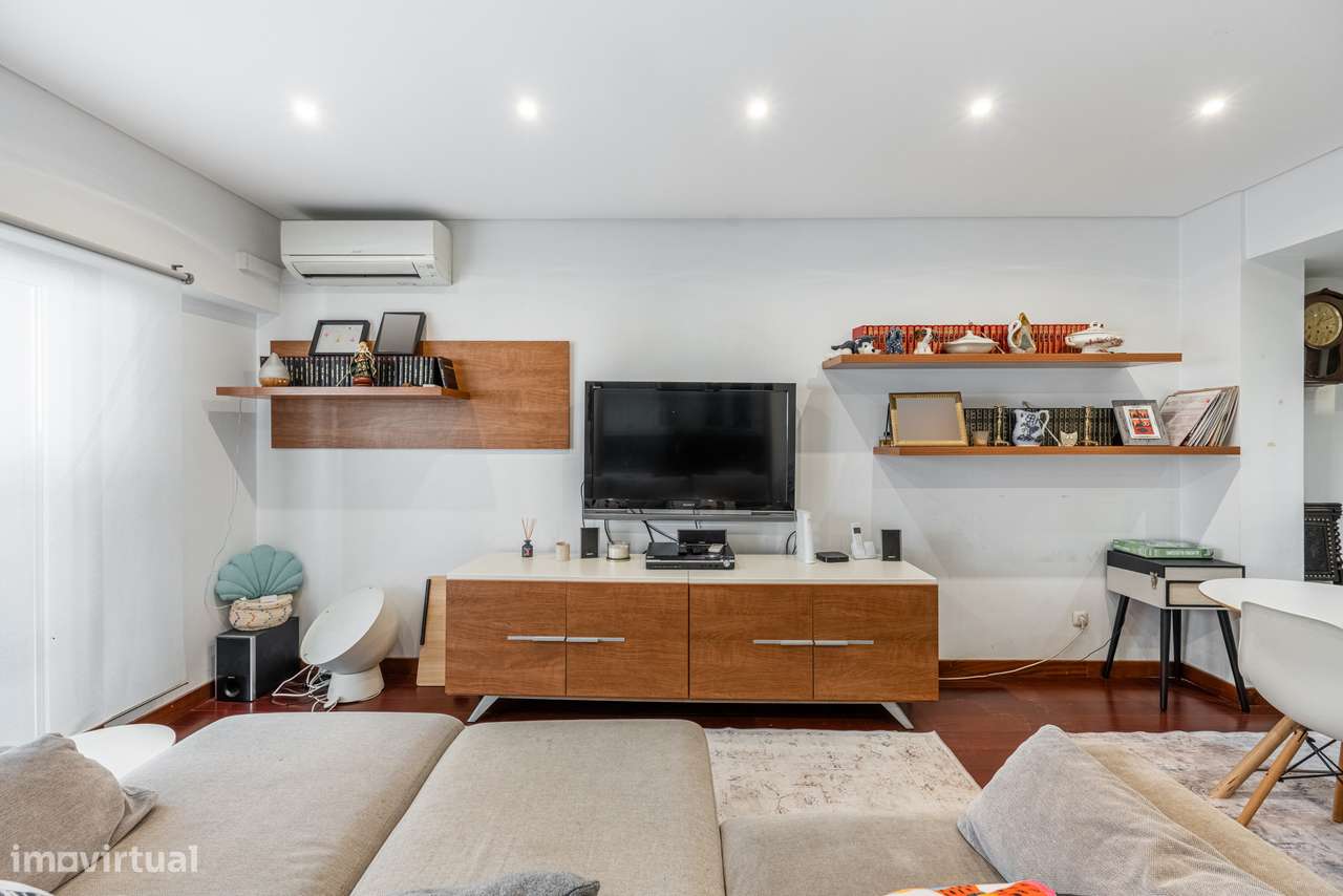 Apartamento T2+2 em plena Avenida da Liberdade-5