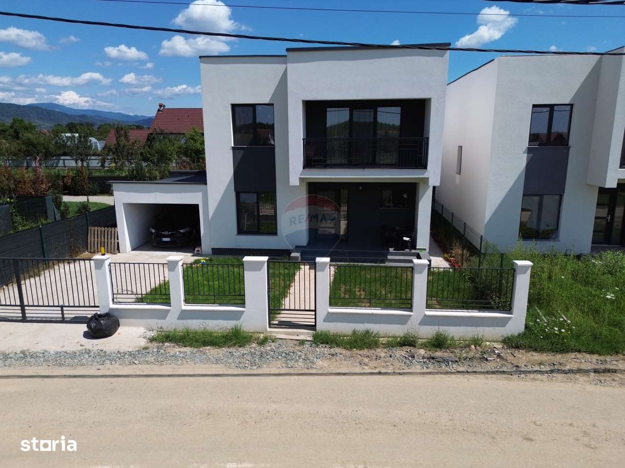 Casă moderne cu 4 camere de vânzare in SASAR / 5 ari teren / utilitati - Imagine principală: 5/20