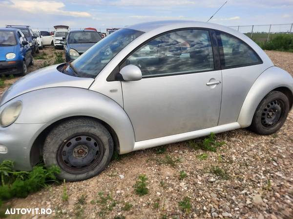 Dezmembrez Volkswagen New Beetle - 4