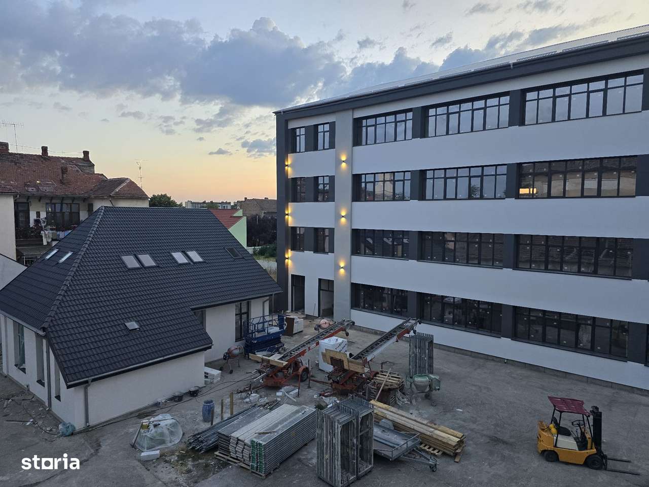 Cladire mulifunctionala in centrul Aradului + 100  locuri de parcare - Imagine principală: 3/6