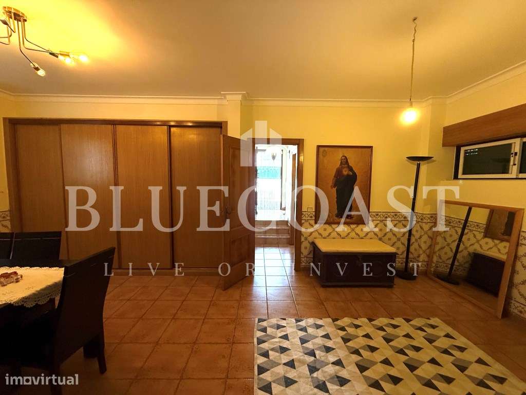 Moradia V4 com 3 Pisos - Espaço e Conforto-44