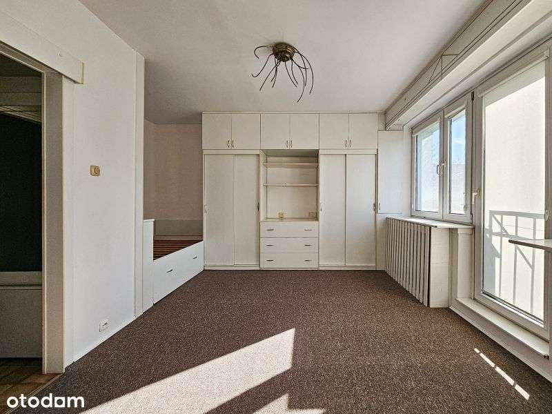 Na sprzedaż słoneczna kawalerka na Retkinii-0