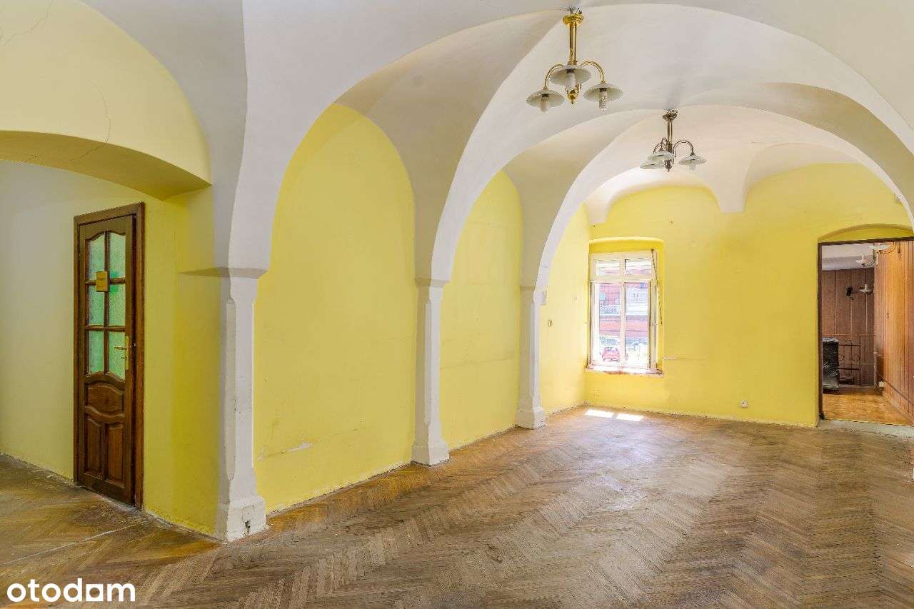 Wyjątkowa nieruchomość w sercu miasta YT-4