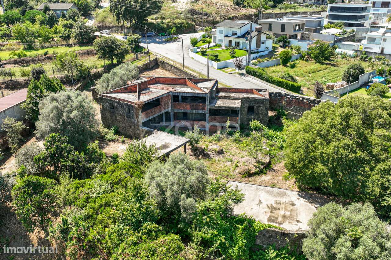 Moradia centenária T4 em Midões, Barcelos. - Grande imagem: 4/46