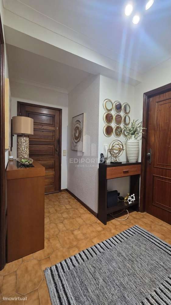 Apartamento T2 Bem Localizado – Excelente Oportunidade em Rio Tinto - Grande imagem: 4/13