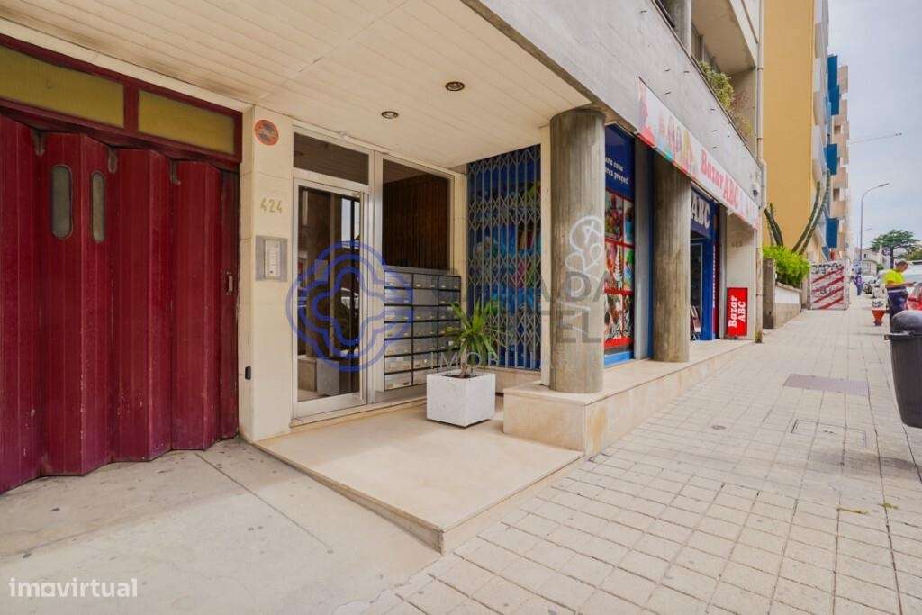 Apartamento T2+1, Cedofeita, mobilado e equipado. Lugar de garagem. - Grande imagem: 2/21