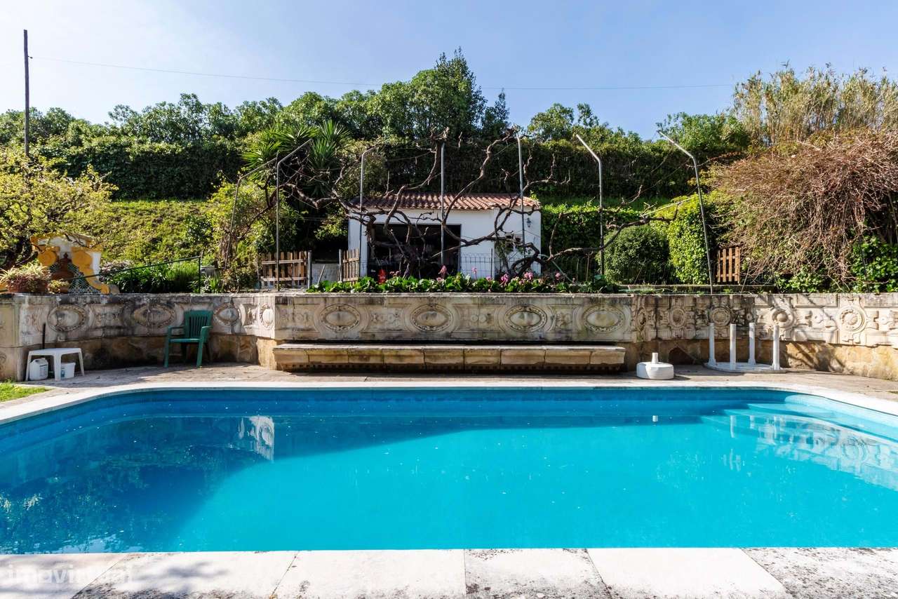 Moradia T6 c/ Terreno de 1600m2 c/ Piscina, Garagem e Anexos em Colare-21