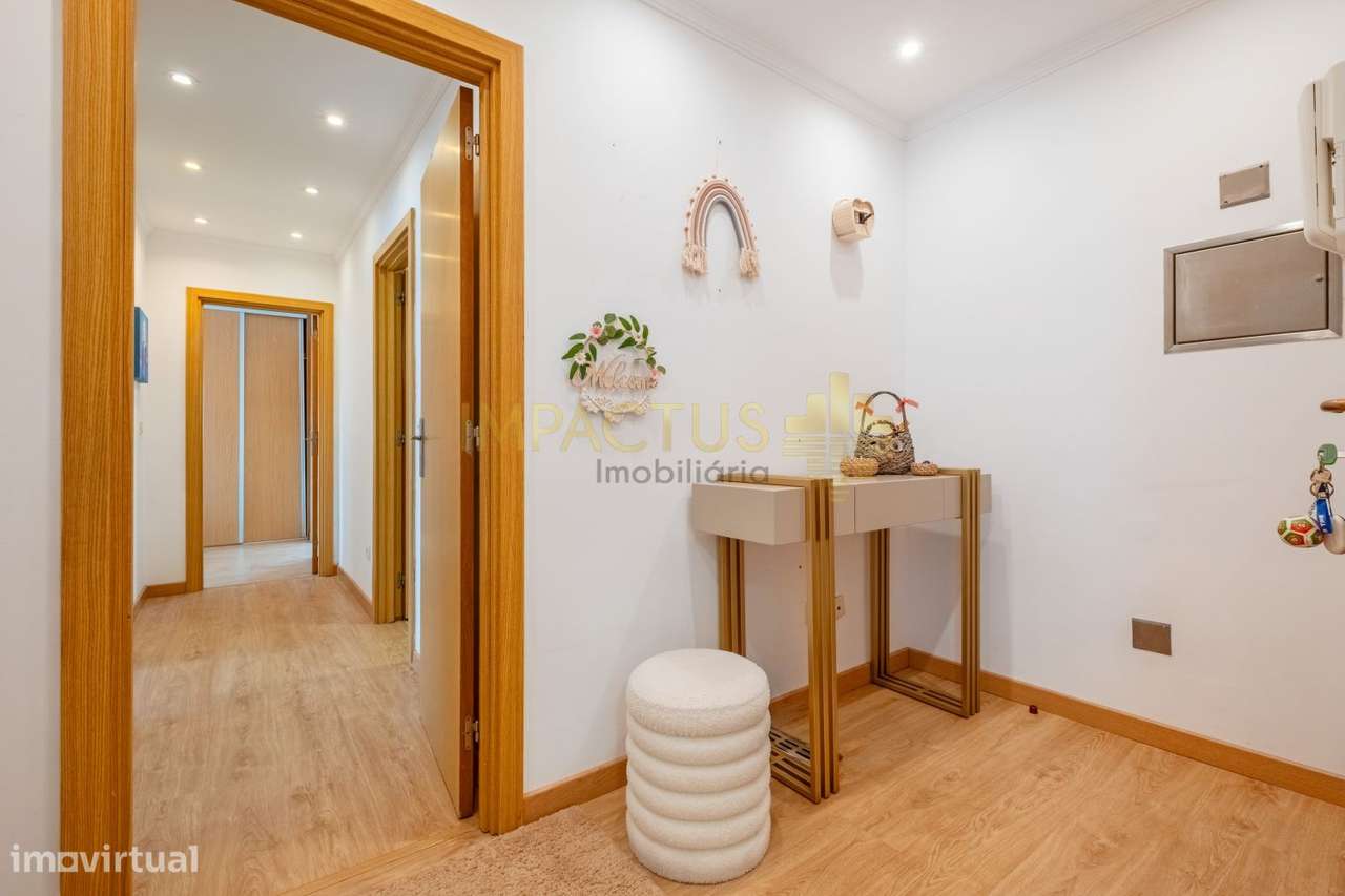 Apartamento T3 renovado em Alfena-11