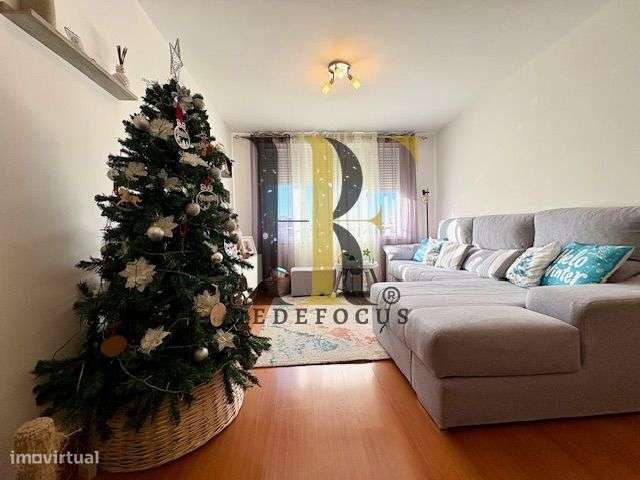 Apartamento T2+1 Renovado em Gulpilhares-4