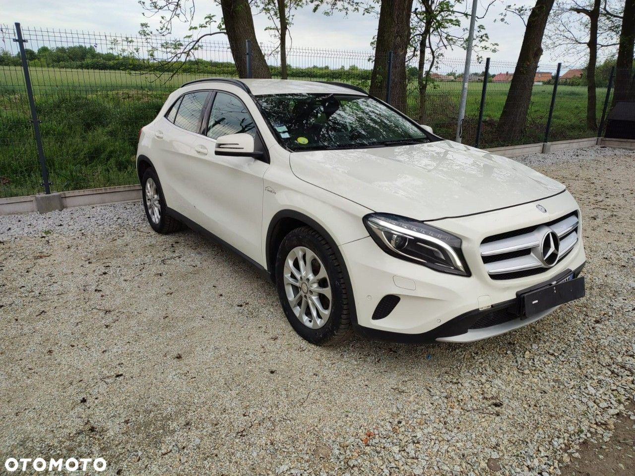 Mercedes-Benz GLA - 2