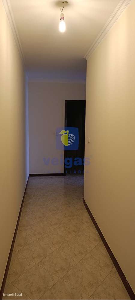 Nova Entrada - T2 na Cavaleira com Parqueamento-9