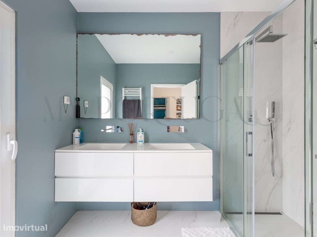 Uma Moradia com Vistas Deslumbrantes de Mar e Vale-31