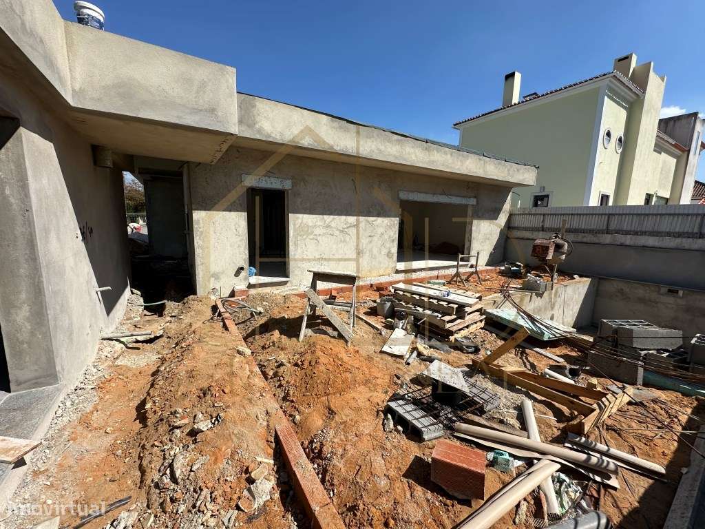 ESPLÊNDIDA! Moradia Isolada T3 com Garagem e Piscina. Azeitão - Grande imagem: 2/18