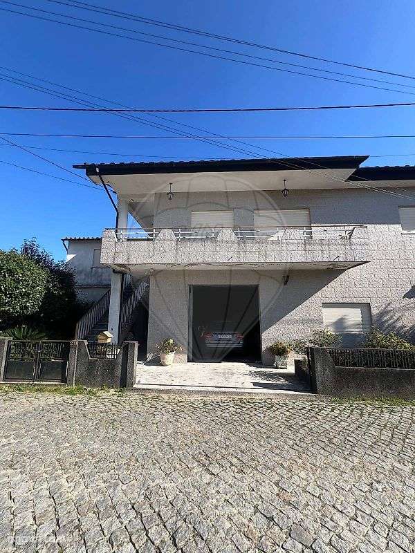 Moradia T3 para venda-10