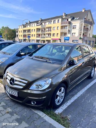 Mercedes-Benz Klasa B 180 BlueEffICIENCY - 1