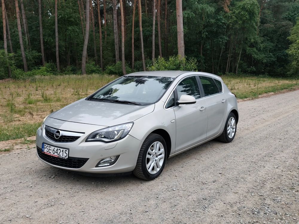 Opel Astra J (2009-2019) 1.4 Turbo Exklusiv 2010