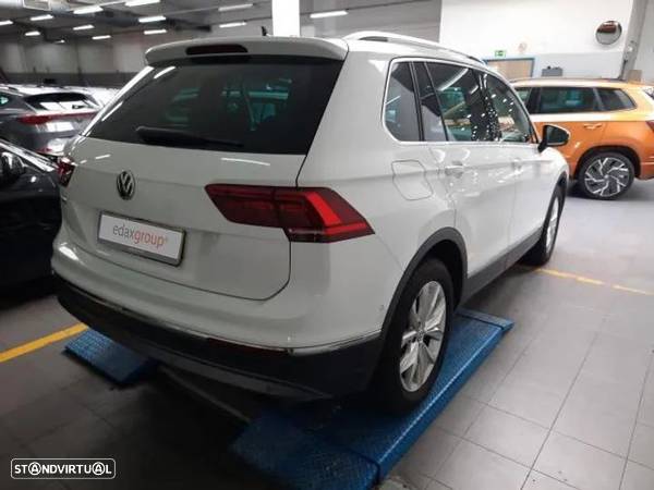 VW Tiguan 2.0 TDI Highline DSG - 2