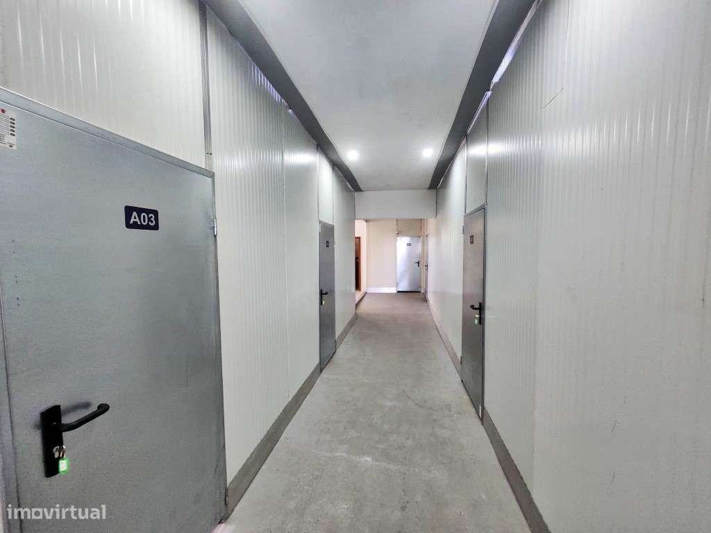 Edifício com enorme potencial no coração do Castêlo da Maia-9