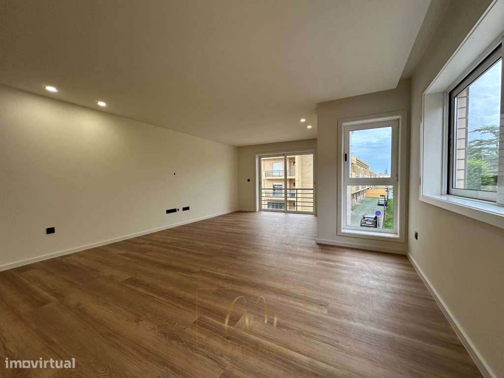 Apartamento T3 c/lugar de garagem-5