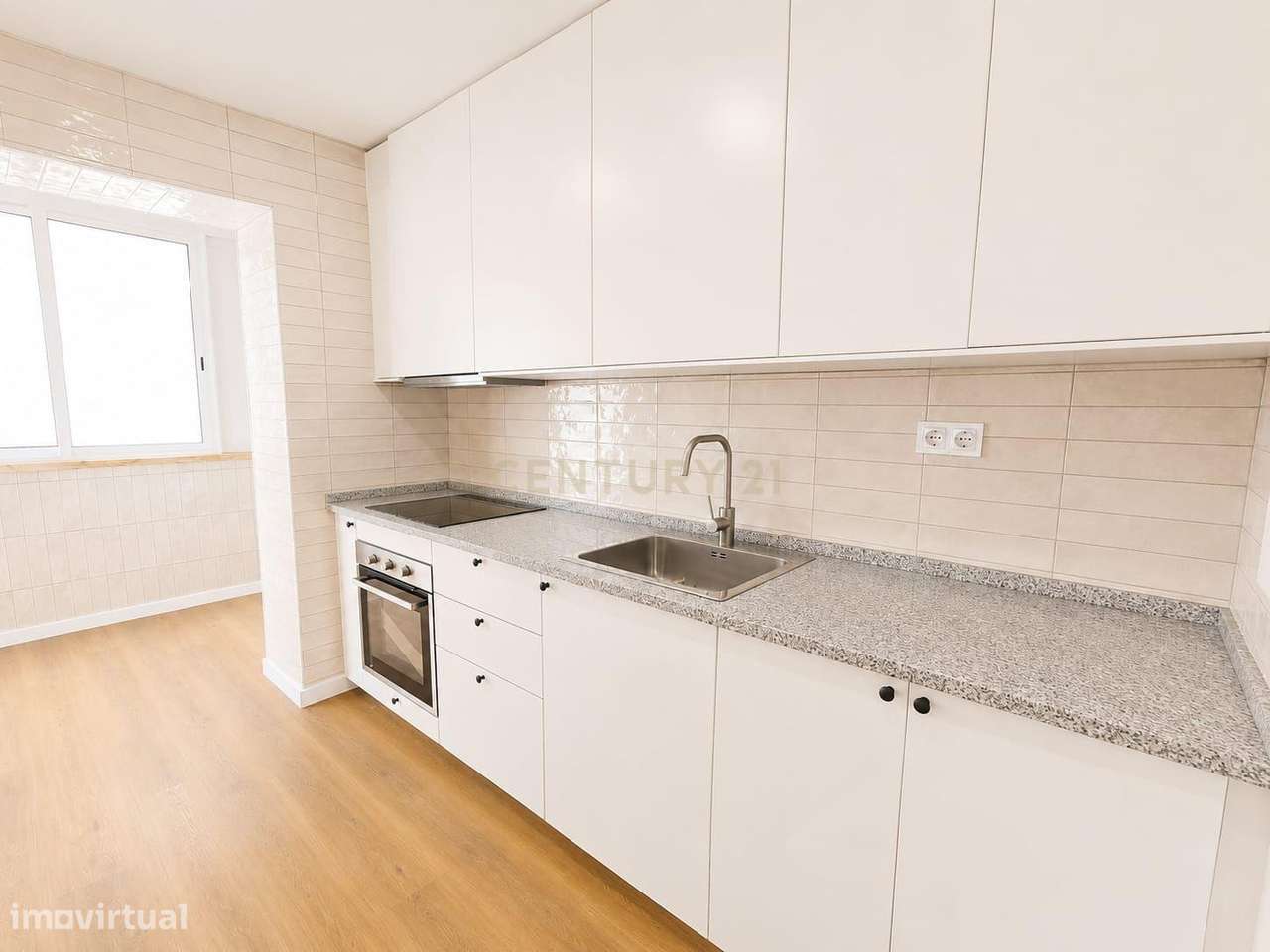 T2 QUELUZ  - TERRAÇO E GARAGEM, ARRECADAÇÃO