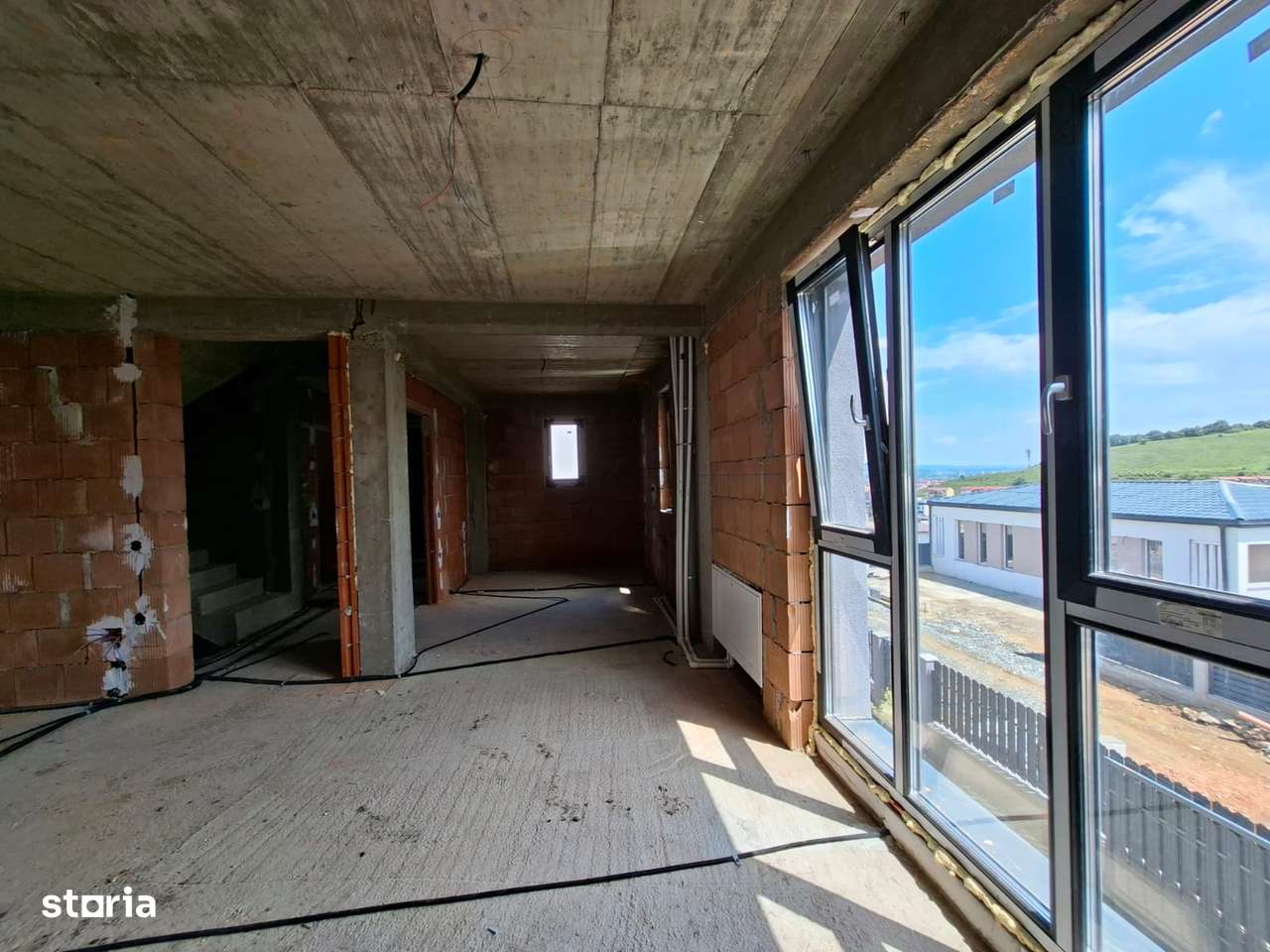 Casa Tip Duplex De Vanzare In Floresti-6