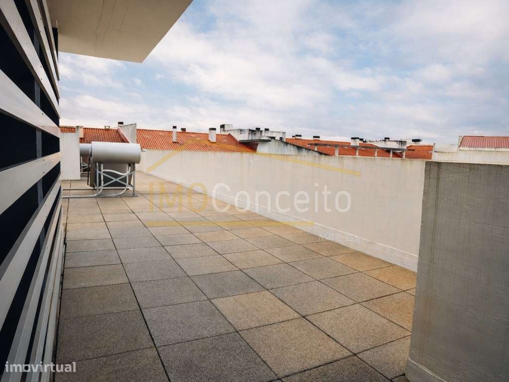 Apartamento T2 como Novo | TERRAÇO COM CHURRASQUEIRA - GARAGEM | Ex...-25