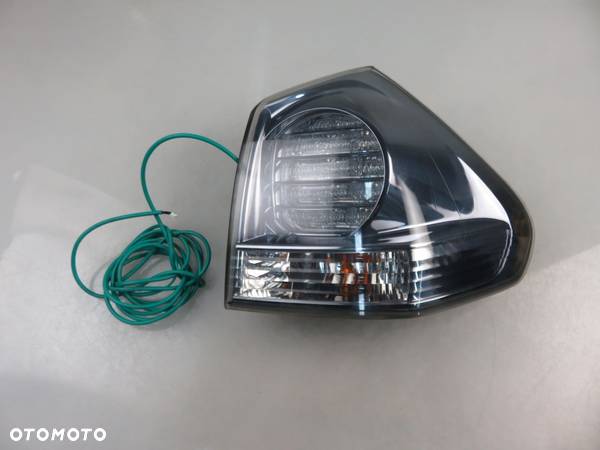 LAMPA PRAWA TYLNA LEXUS RX II (U3) - 1