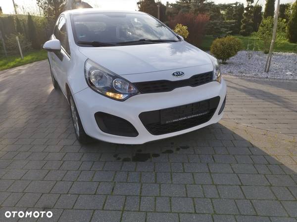 Kia Rio 1.2 L - 15