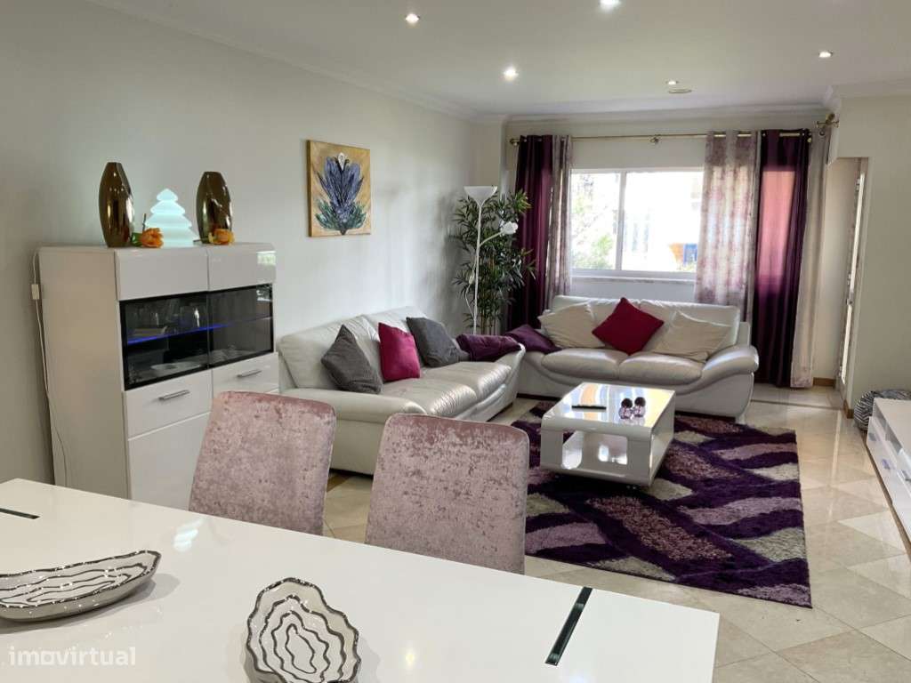 Apartamento T2, arrendar, condomínio, primeira linha de mar na Guia... - Grande imagem: 5/18