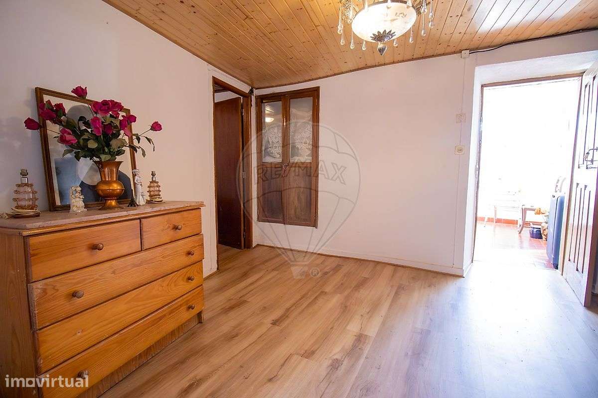 Moradia T2 para venda-21