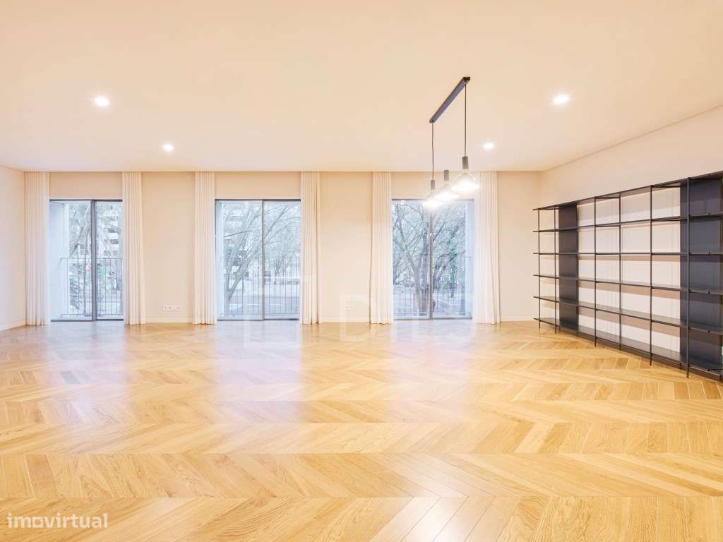 Apartamento T2 com estacionamento na Avenida da Liberdade, Lisboa - Grande imagem: 4/37