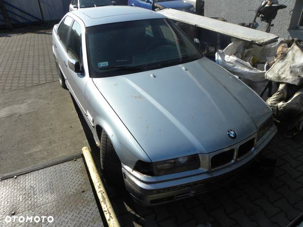 BMW Seria 3 318i 1.8 Benz. - 1