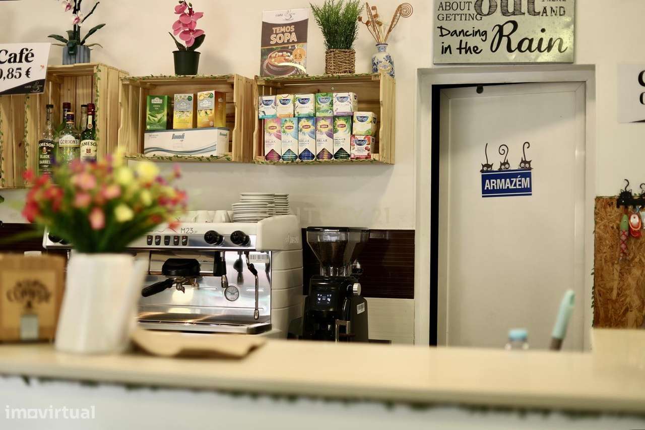 Café / Snack-Bar para Trespasse na Estrada de Benfica - Grande imagem: 5/14
