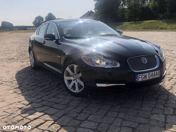 Jaguar XF 3.0 V6 D Luxury - 2