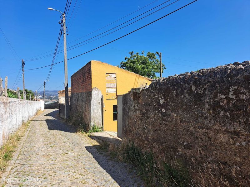 Moradia à venda em Vila de Cucujães, Oliveira dos Azeméis, Aveiro