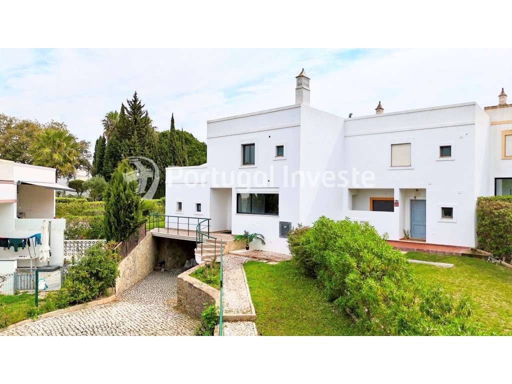 Moradia de Luxo com 3 Suites + T1 Independente em Condomínio com Pi...-17