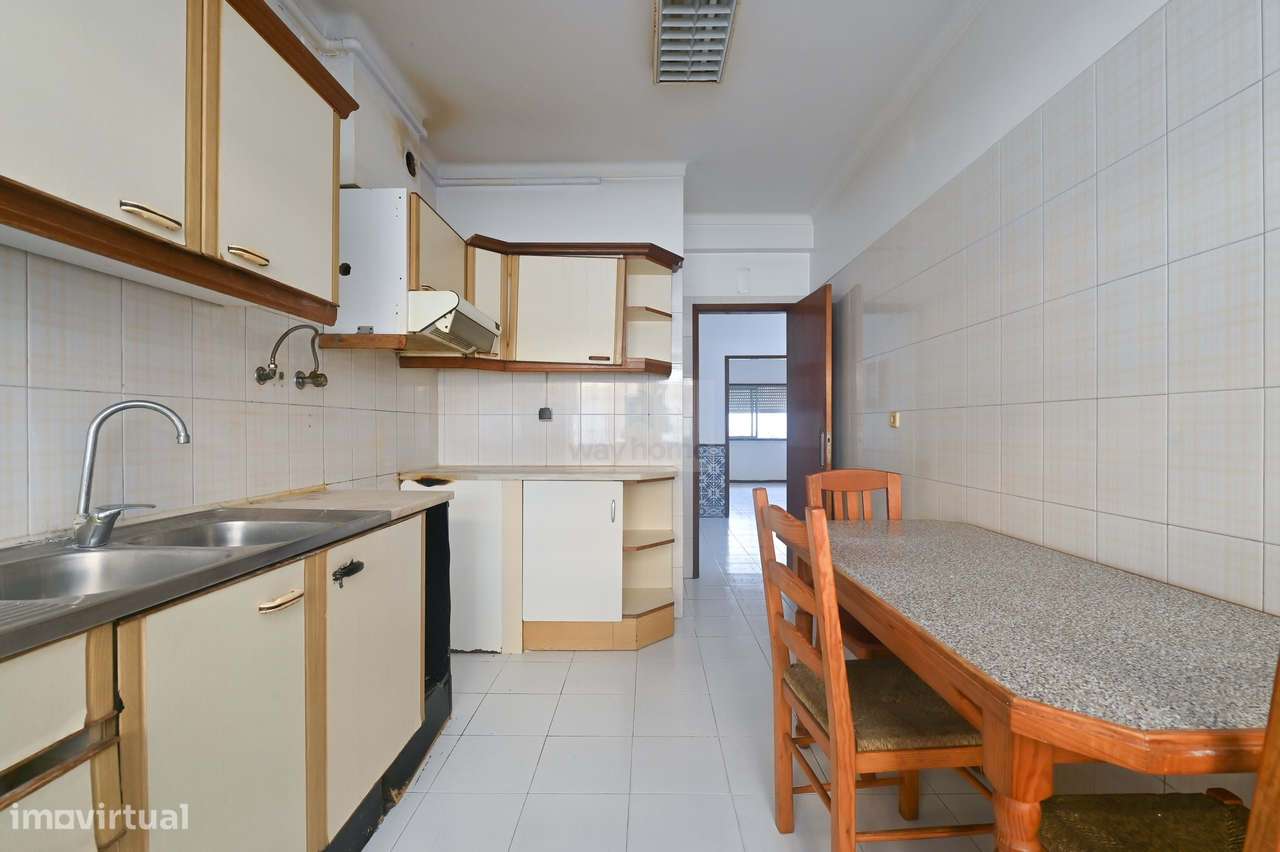 Apartamento T2 | Central | Baixa da Banheira-15