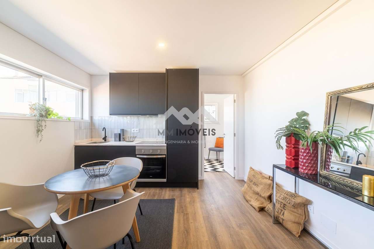 Apartamento T1 | Renovado | Estacionamento | Covelo | Porto - Grande imagem: 4/24