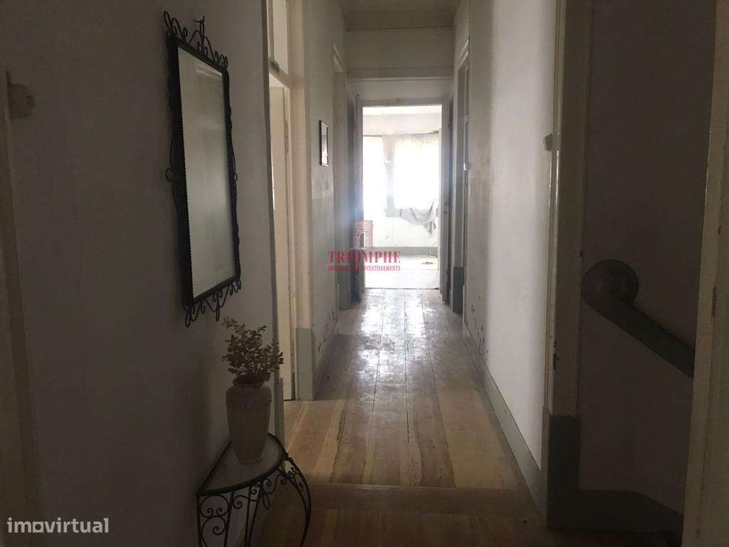 Prédio Centro Histórico São Martinho do Porto, para Reabilitação - Grande imagem: 4/25