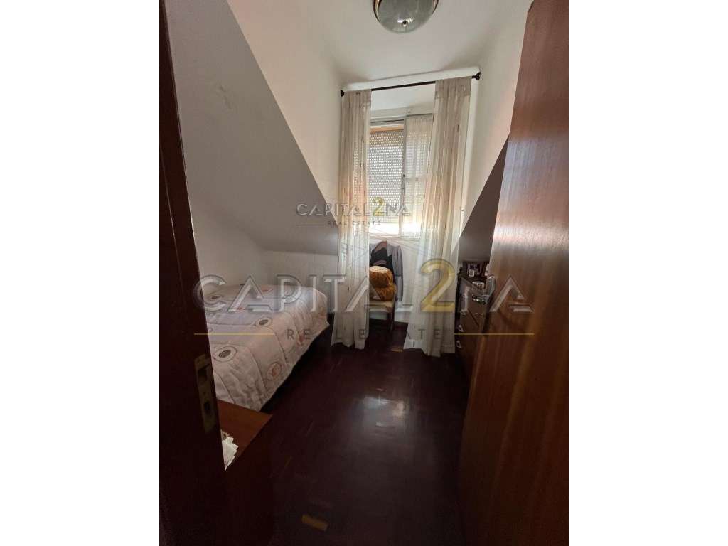 Prédio 4 Apartamentos T3 + Loja e ArmazémPrédio 4 Apartamentos T3 +...-30