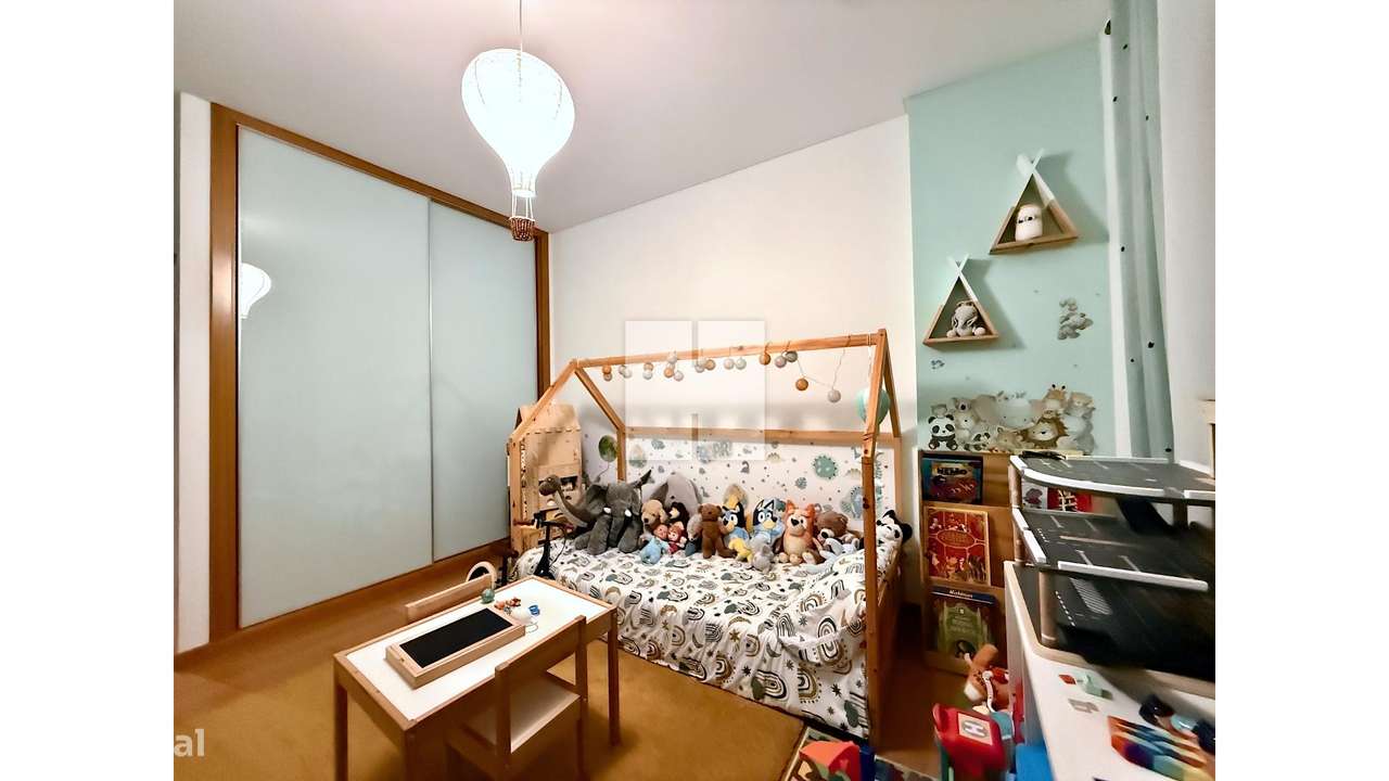 Apartamento T3 c/ Garagem-32