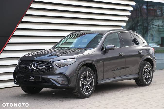 Mercedes-Benz GLC 300 e 4-Matic AMG Line - 4