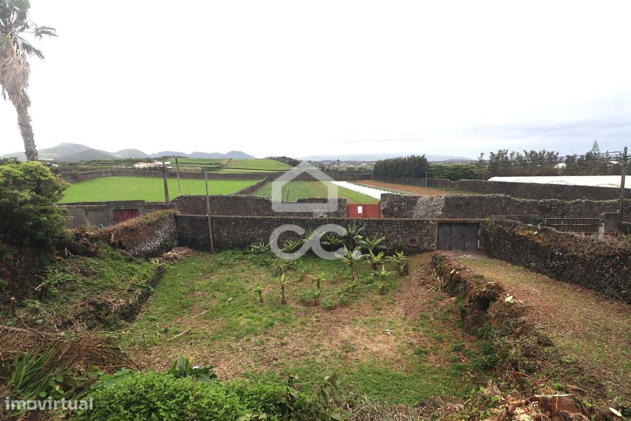 Terreno com 7040m2 - Rabo de Peixe - Ribeira Grande - Grande imagem: 5/24