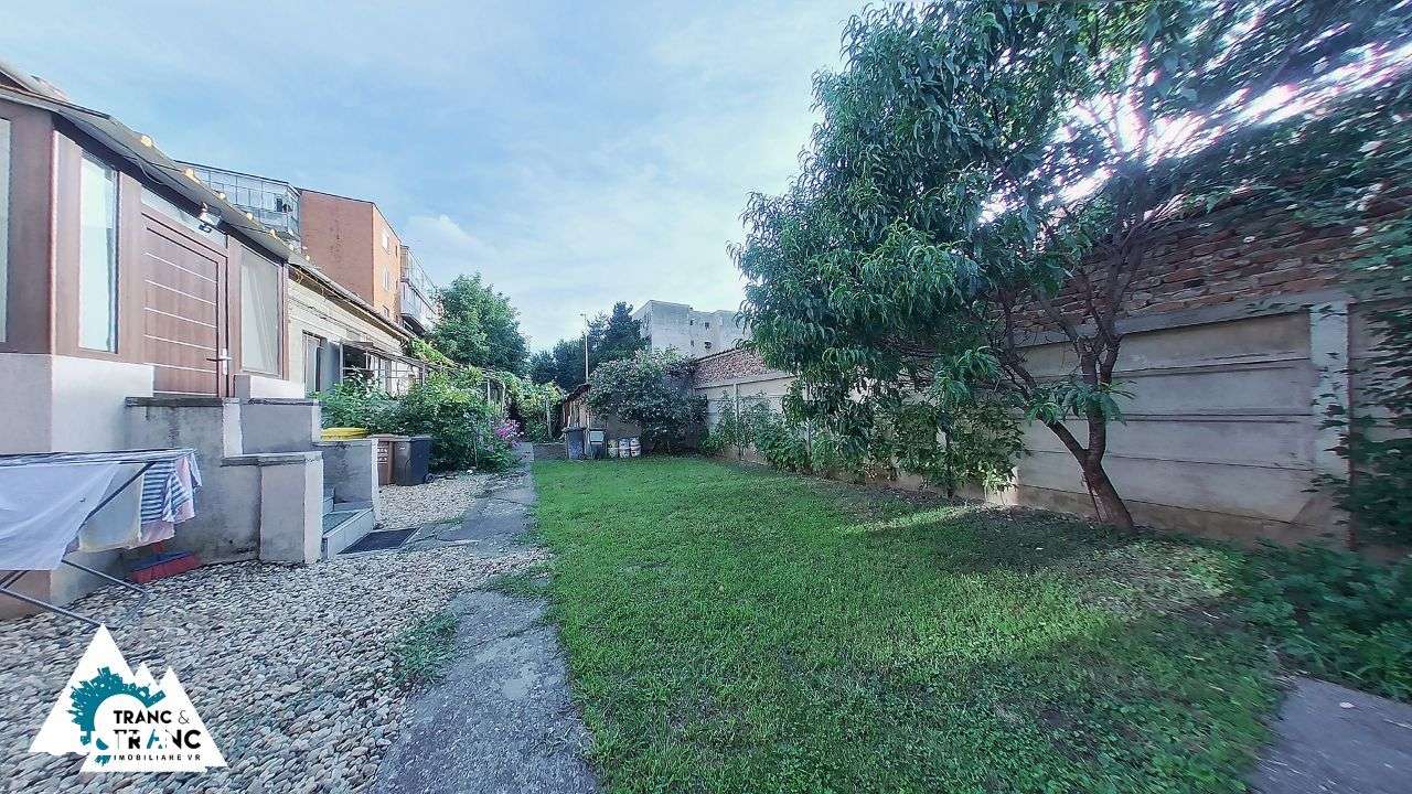 Casa nemteasca cu 4 camere in Centrul Aradului - Imagine principală: 2/11