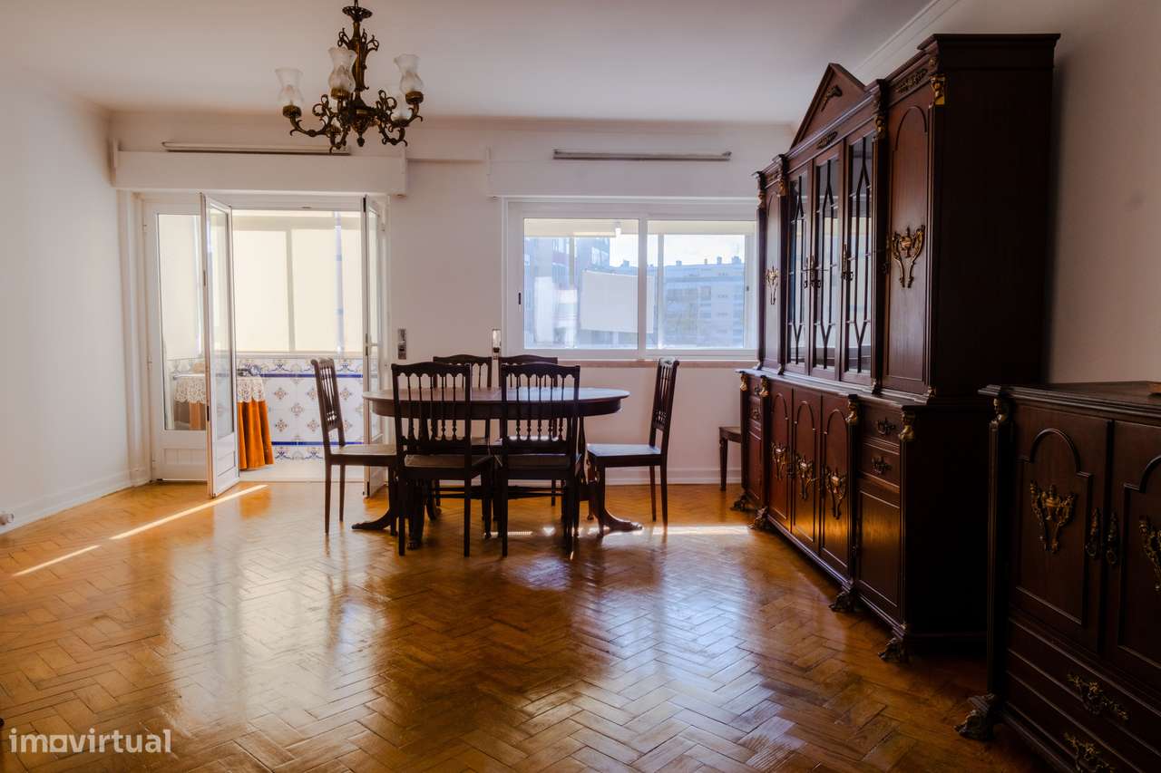 Duplex em rua Rainha Dona Luísa de Gusmão, 7 - Grande imagem: 4/32