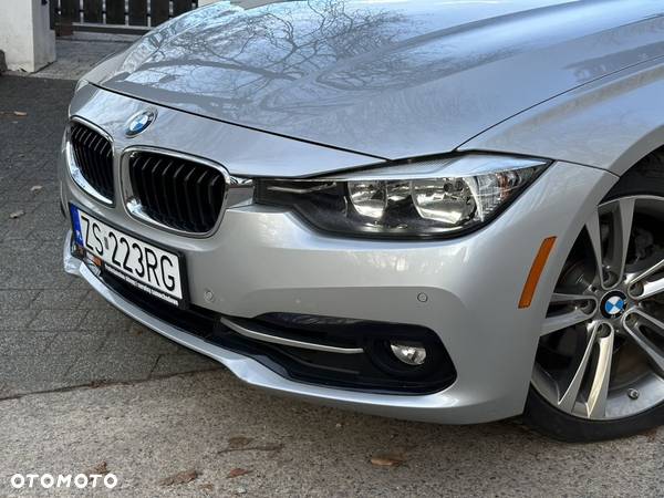 BMW Seria 3 330i - 4