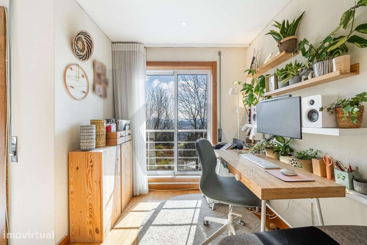 T3 com varanda, vistas desafogadas e garagem dupla em Vilar de Ando - Grande imagem: 4/25