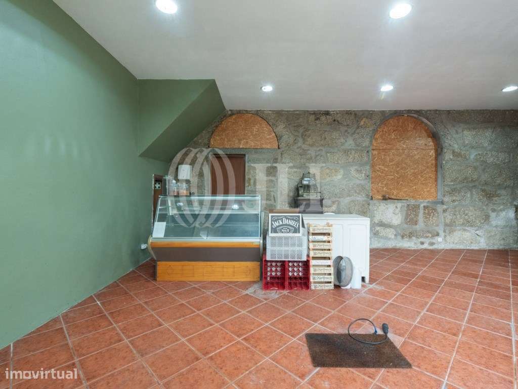 Prédio para reabilitação total, em Campanhã, Porto-19