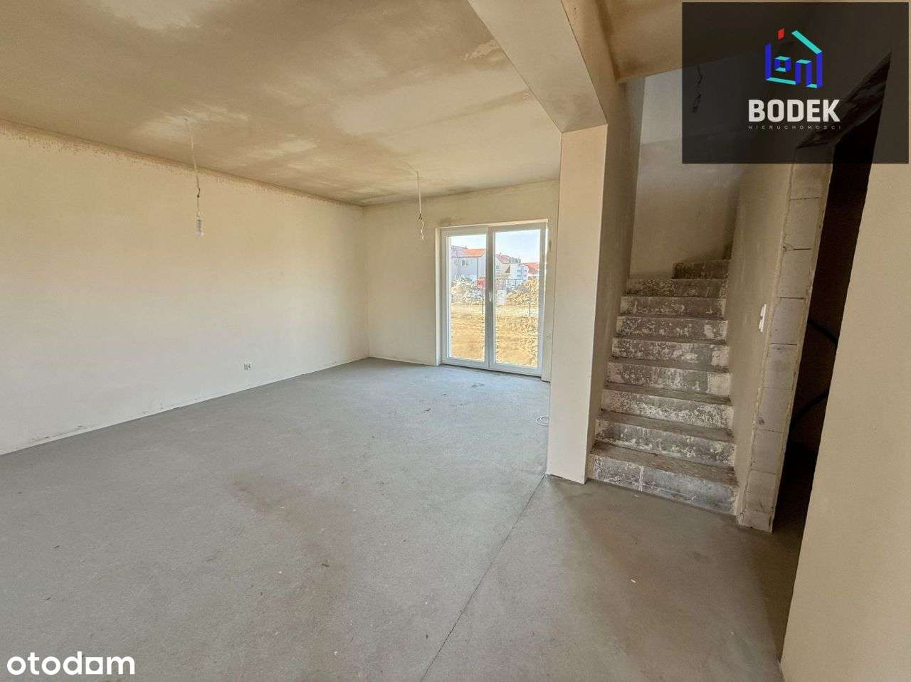 0%, asfalt, pełne media, podłogówka-13